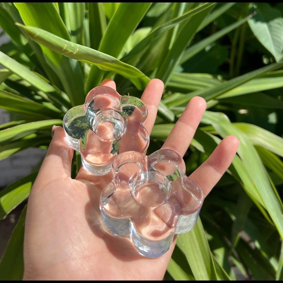 Flower candle stick holders 🌸 - Picture 3 of 5